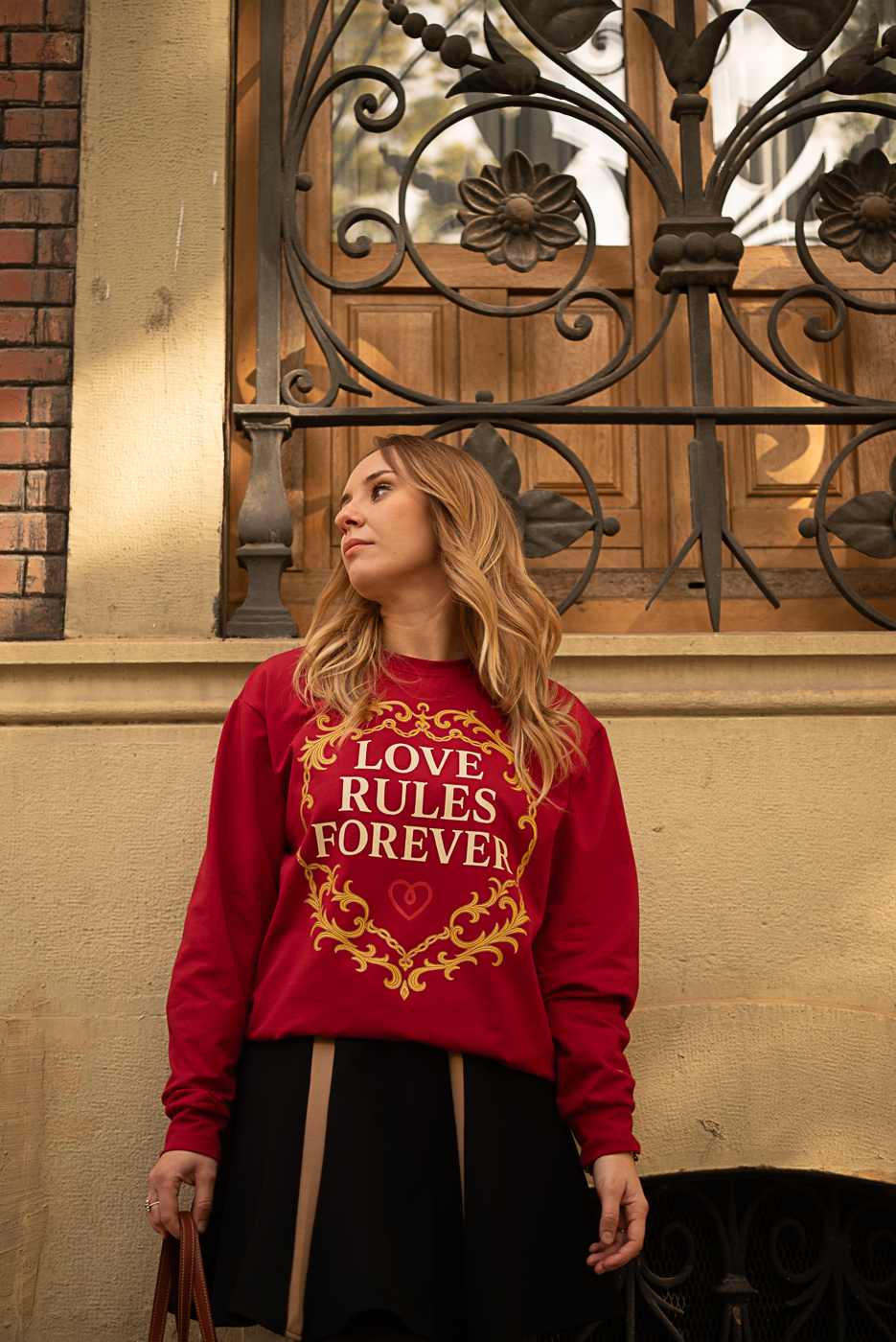 sudadera_granate_mensaje