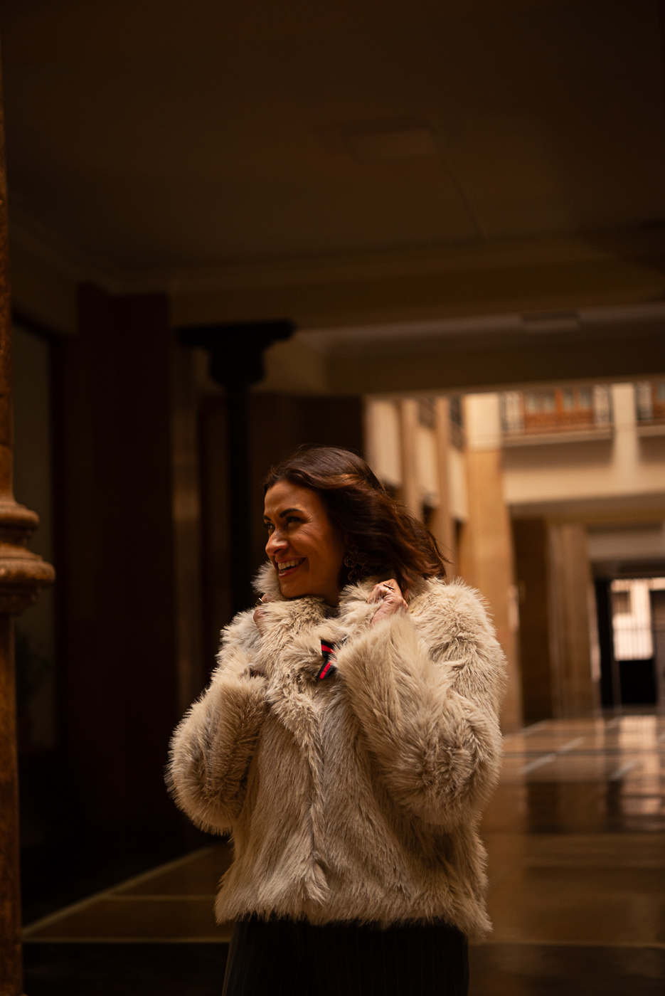 COCOLEBREL_HARLEM_COLECCION_Abrigo_peludo_corto