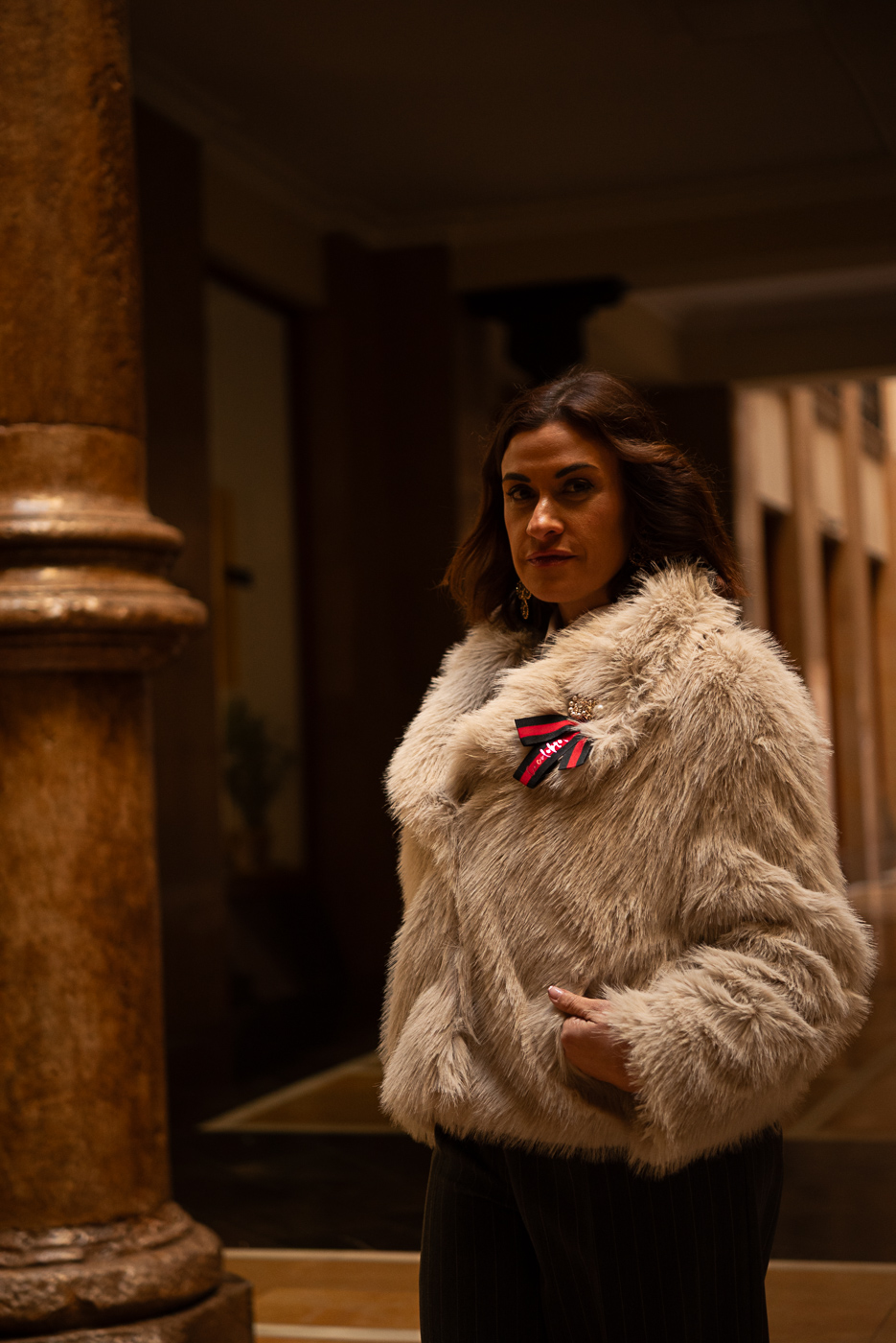 COCOLEBREL_HARLEM_COLECCION_abrigo_peludo_gris