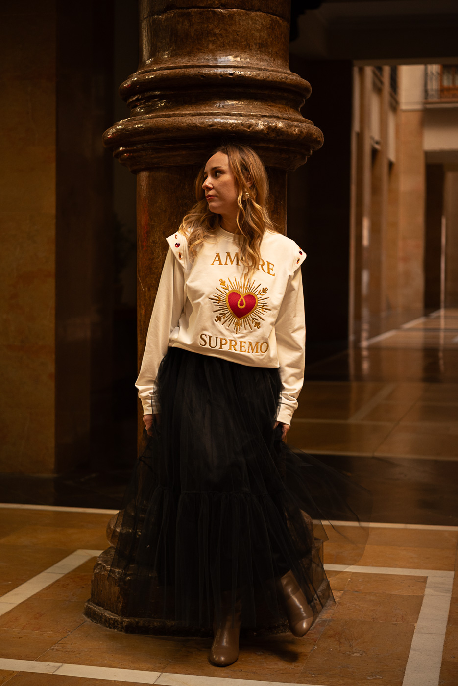 COCOLEBREL_HARLEM_COLECCION_sudadera_beige_amore_supremo